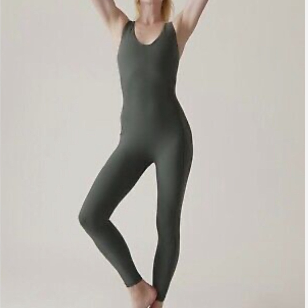 Athleta Transcend Bodysuit Size MT NWT
